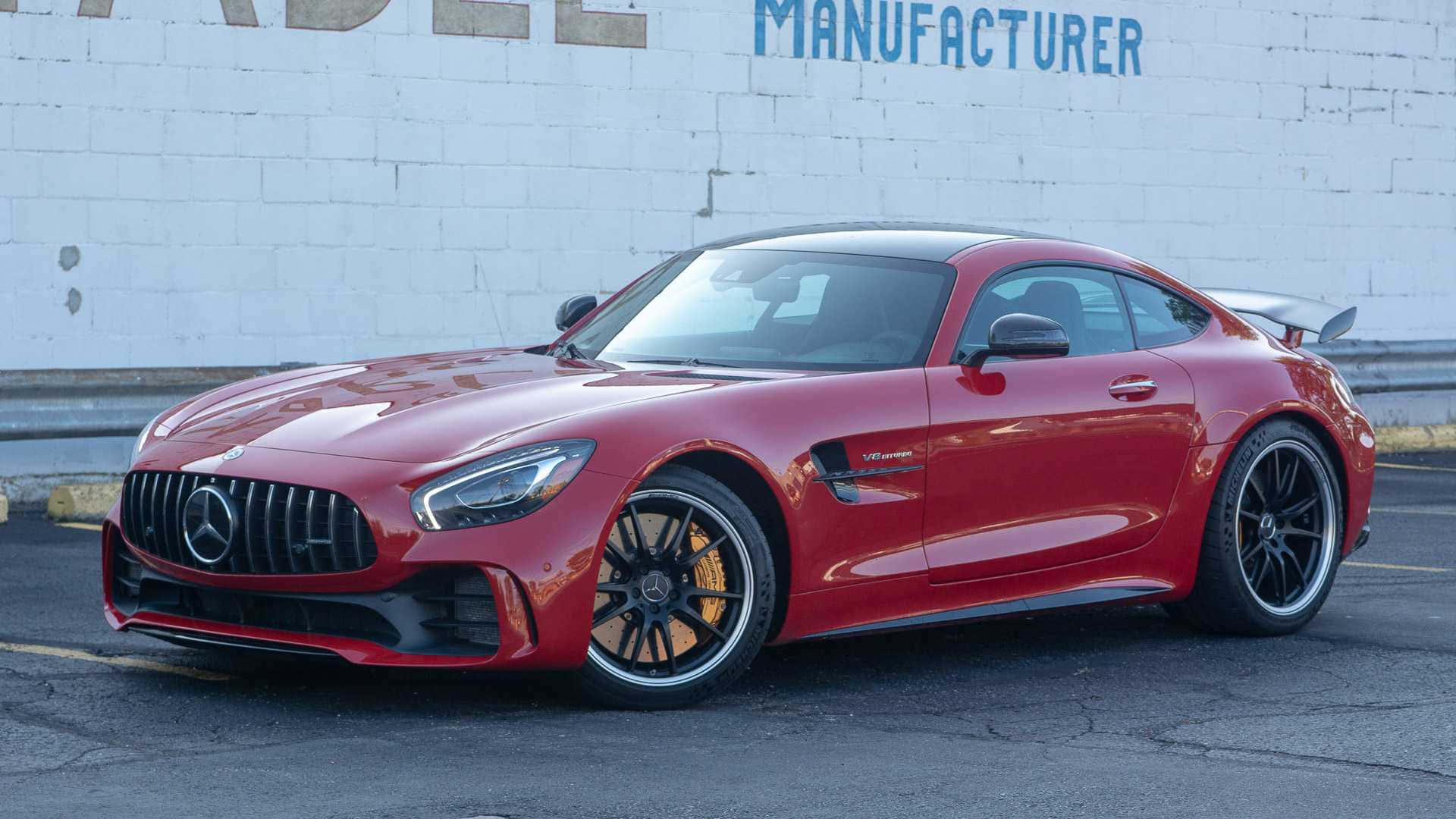 שחרר את הכוח של AMG GT-R טפט