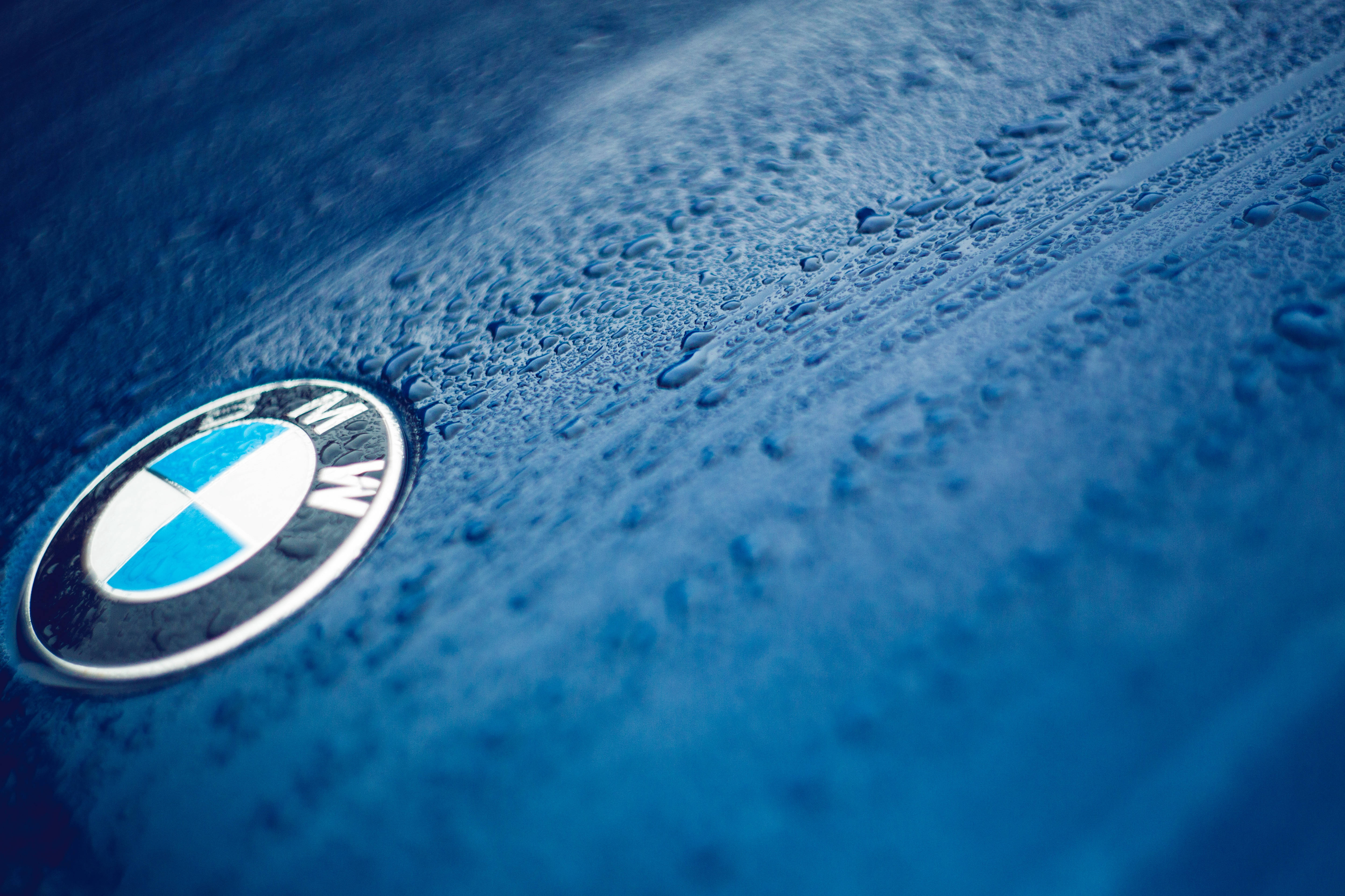 לוגו מכונית BMW מסוגנן בכחול טפט