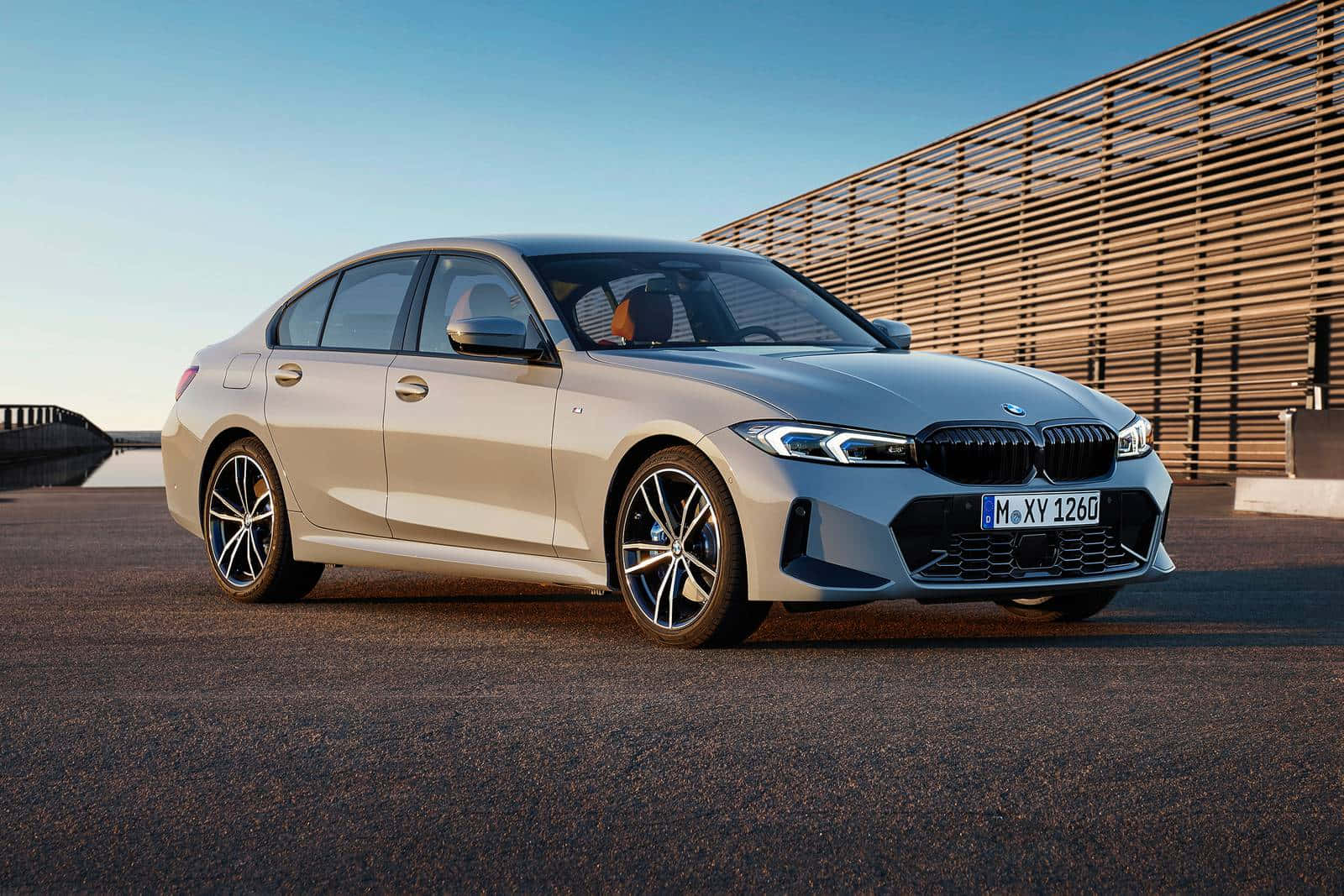 חוו את העוצמה של BMW טפט