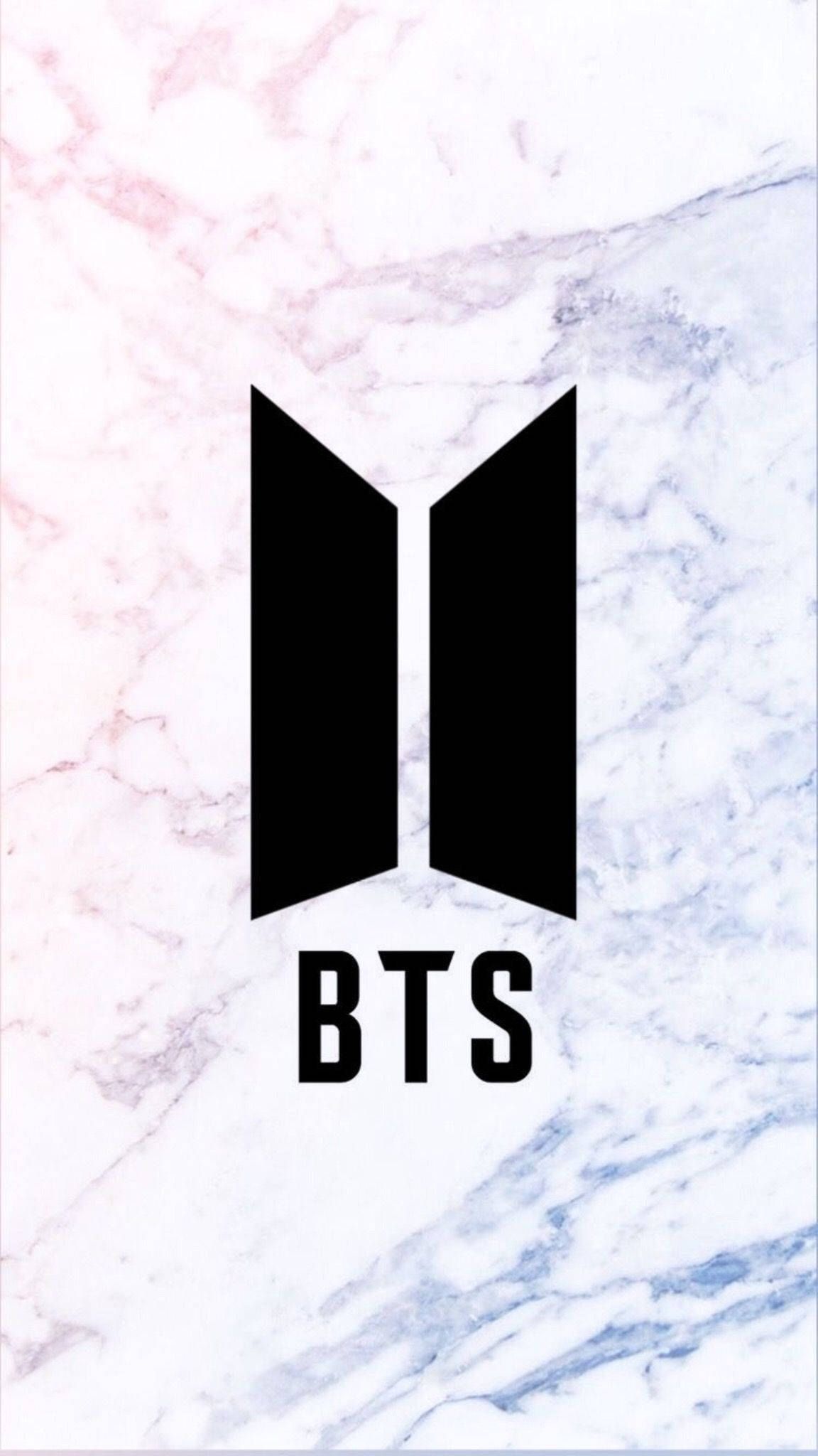 לוגו BTS שחור בסגנון מינימליסטי טפט