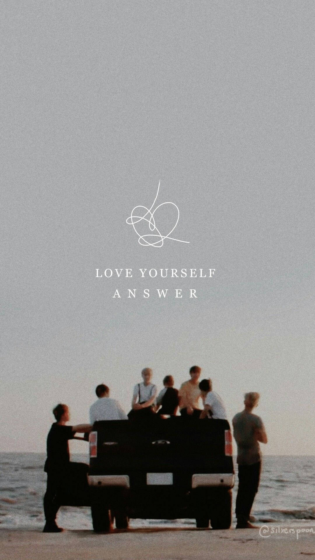 אסתטיקה של BTS על משאית בחוף הים טפט