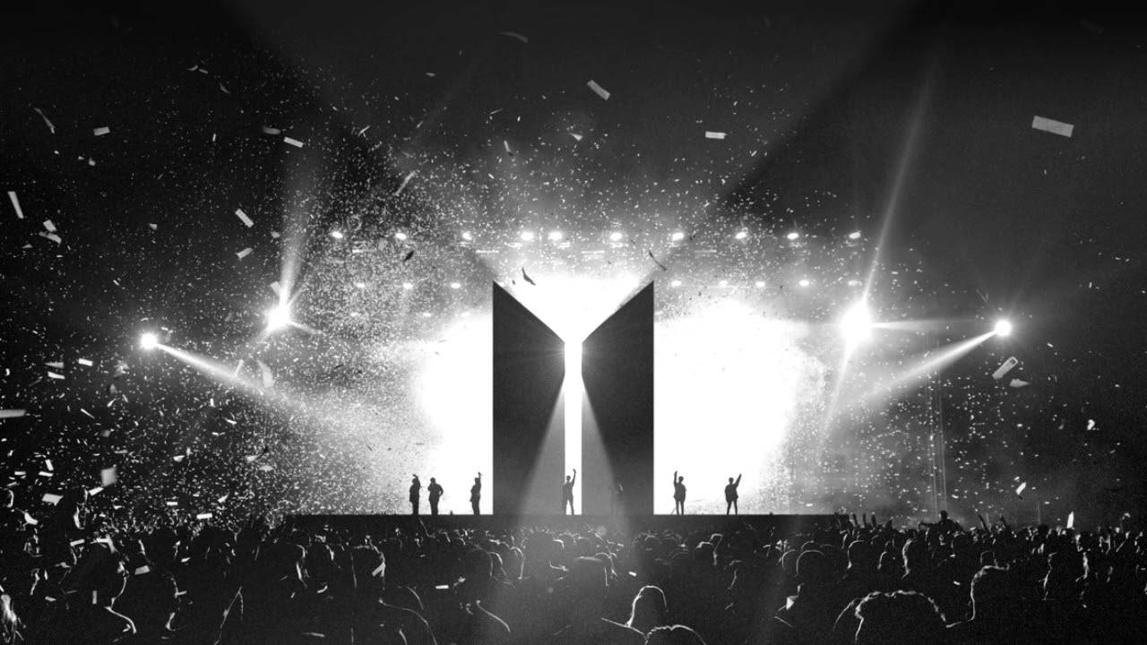 קונצרט BTS עם צללית לוגו BTS טפט