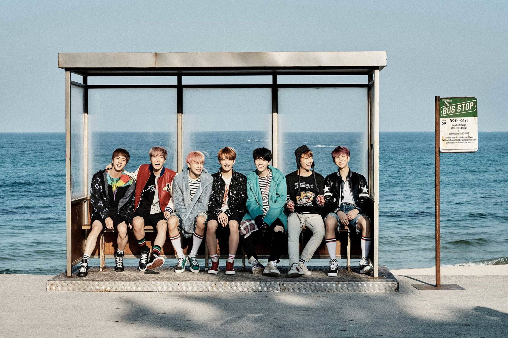נוף אביבי עם BTS על מחשב נייד טפט