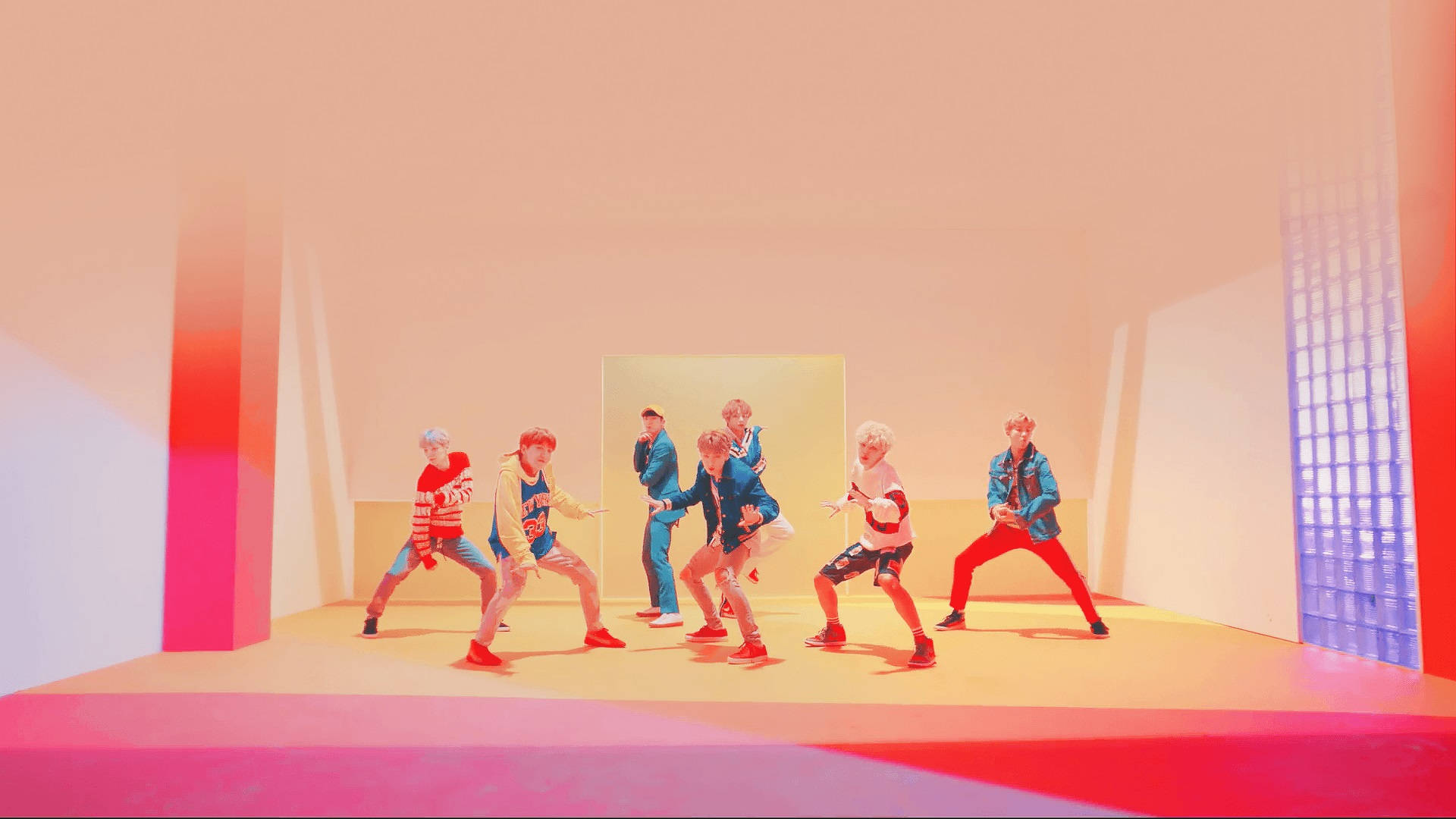 טפט שולחן עבודה של BTS בחדר ורוד טפט