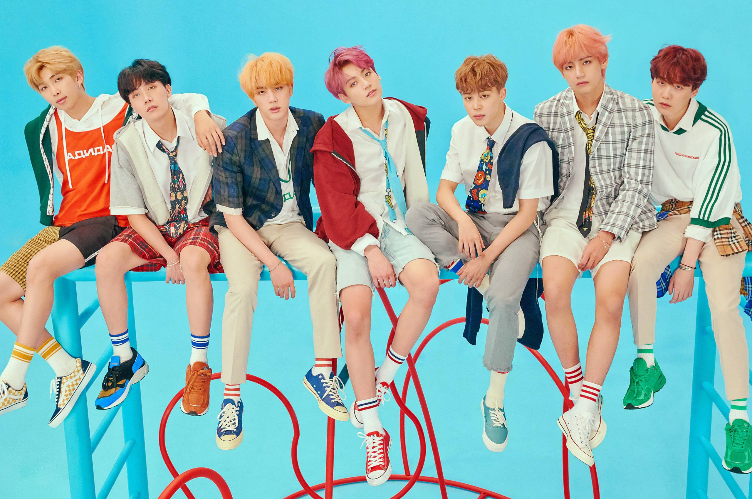 תמונת קבוצת BTS בכחול טפט