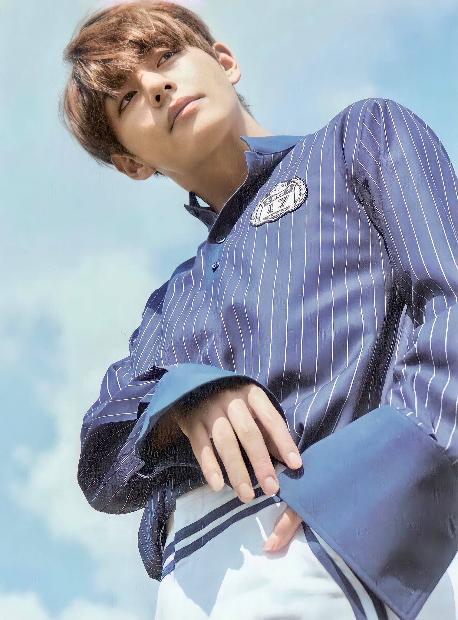 BTS V חולצת פסים כחולה טפט
