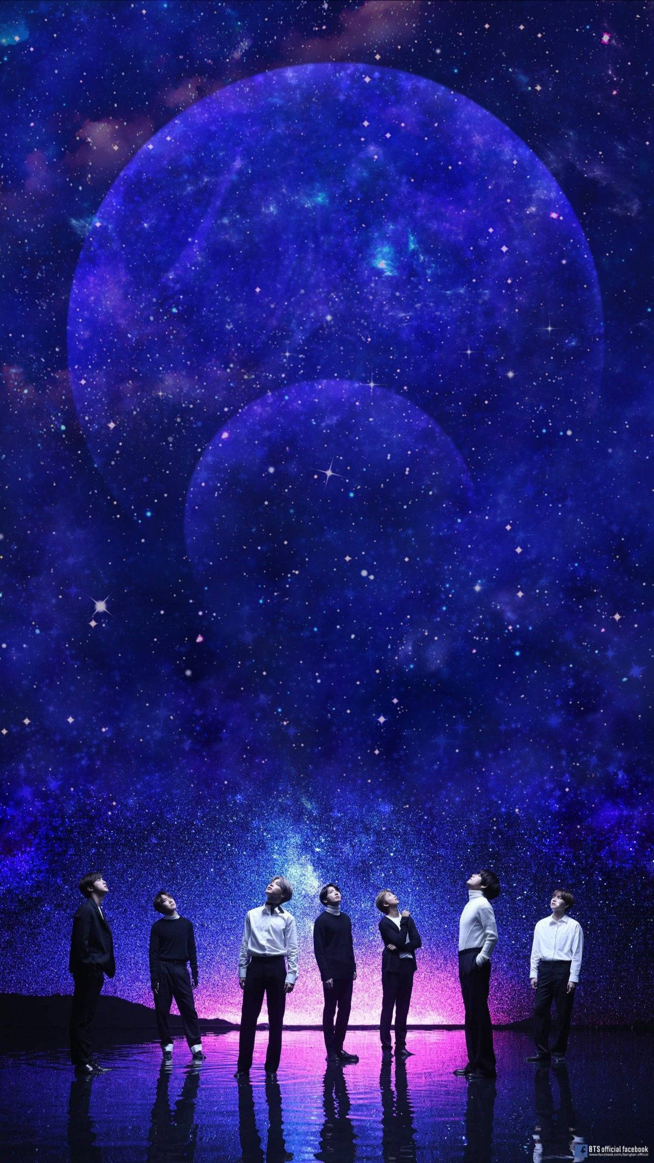 BTS על רקע פסטל סגול מנצנץ טפט