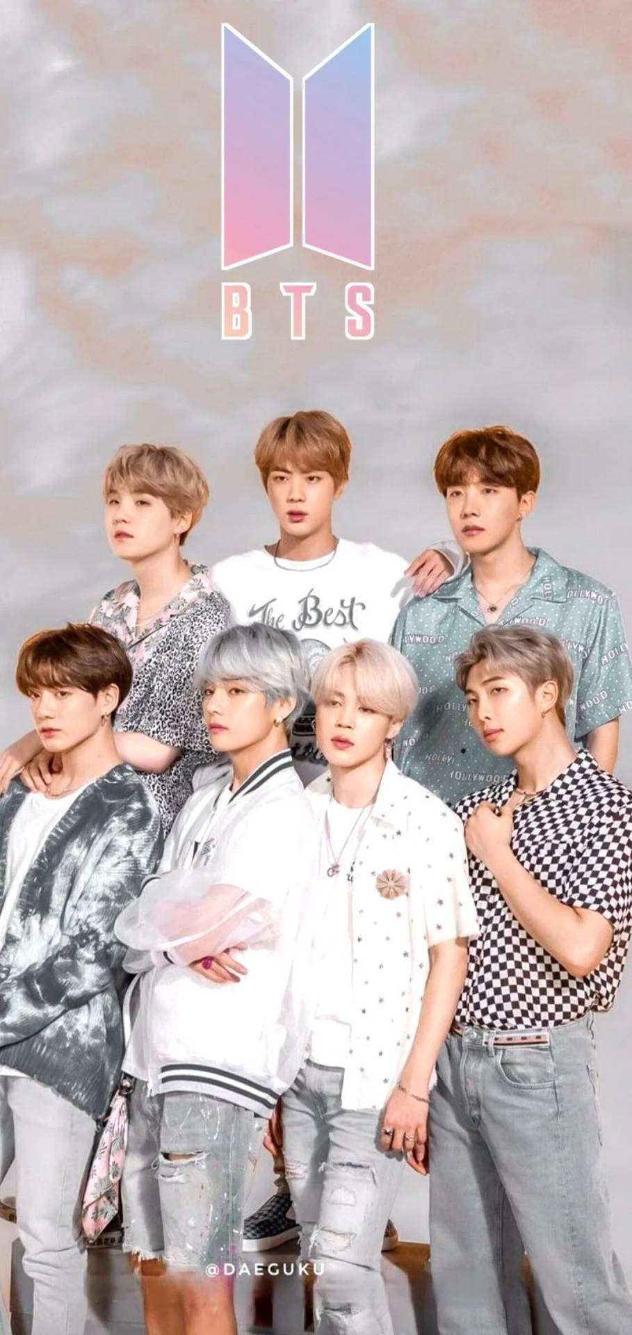 BTS חמודים מצטלמים יחד תחת לוגו BTS — לוגו BTS טפט
