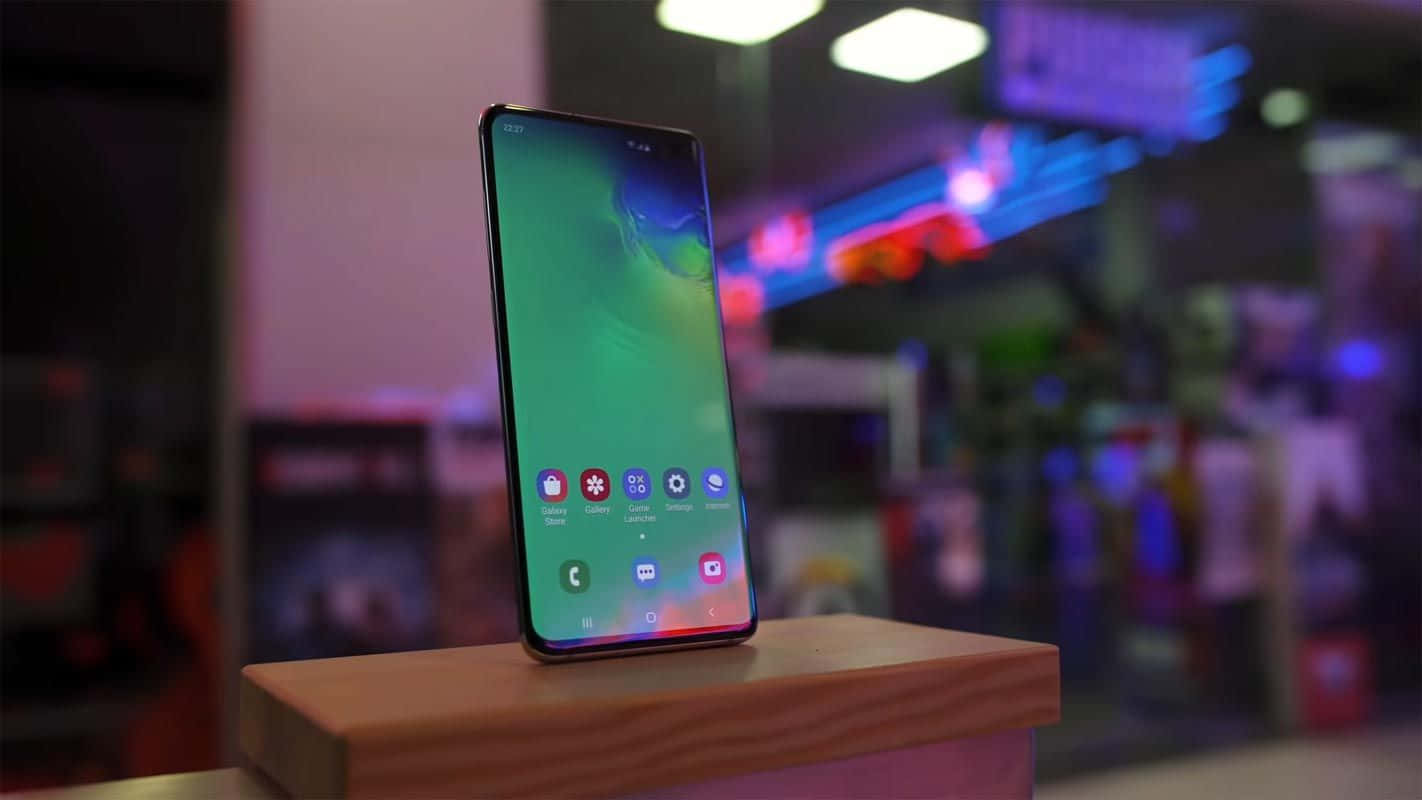 קבלו את ה-Galaxy S10 החדש ותחוו עוצמה ועיצוב ללא תחרות טפט