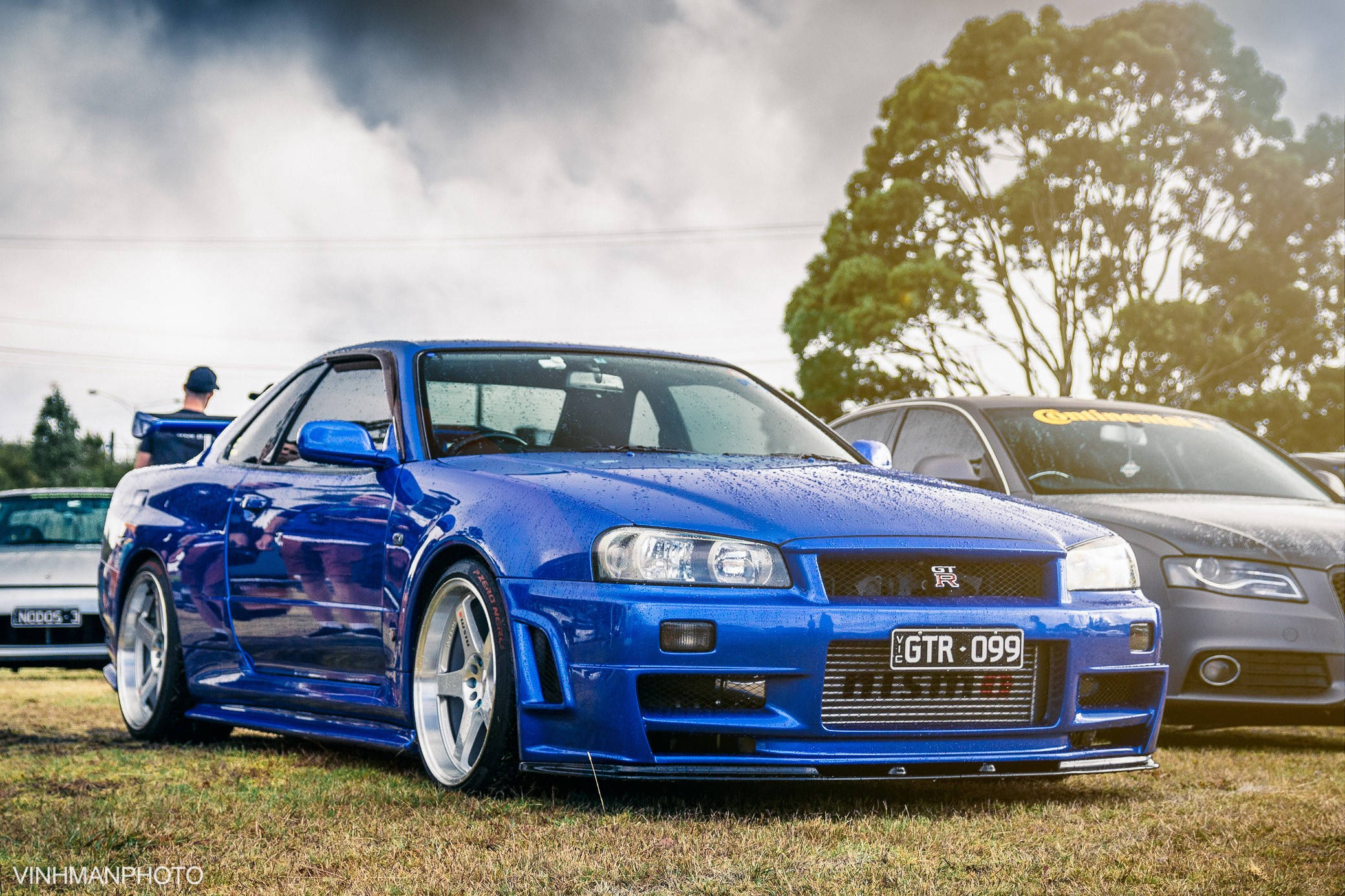 ניסאן סקייליין GTR R34 מבריק בצבע כחול טפט