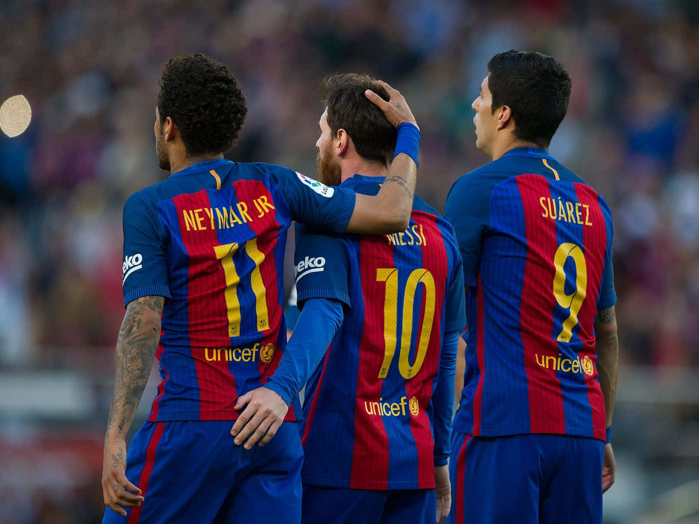 שלישיית MSN: ניימאר טפח על ראשו של מסי טפט