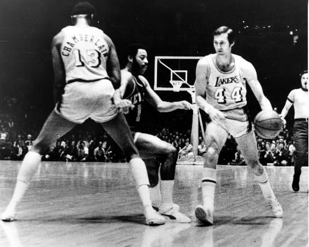 ג'רי ווסט וולט פרייזר בגמר ה-NBA 1972 טפט
