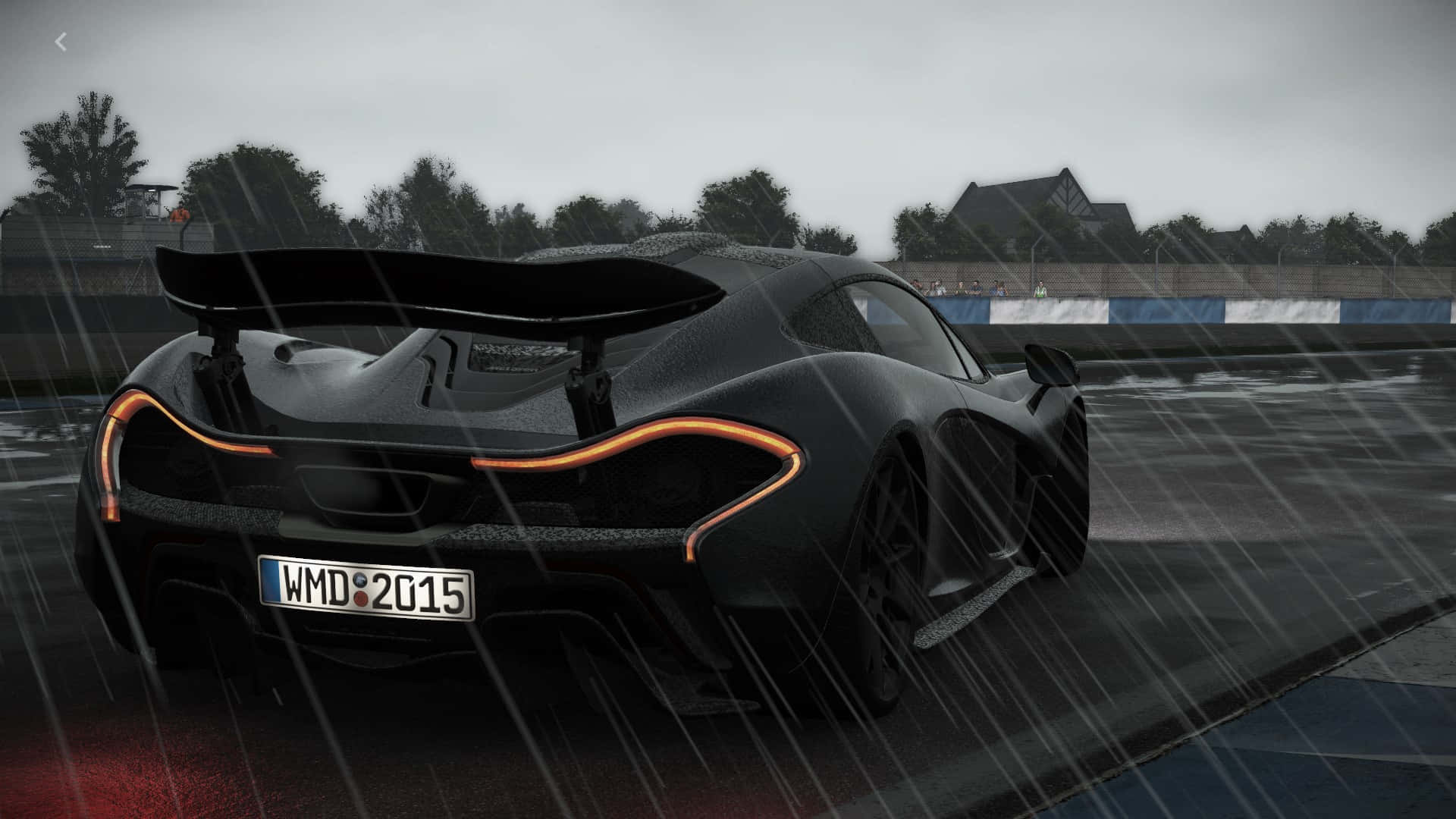 רקע רטוב של מקלארן P1 במשחק Project Cars טפט
