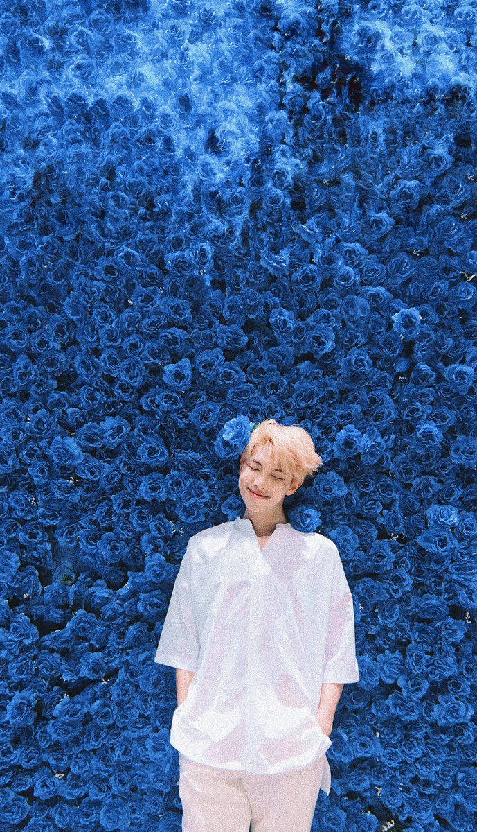 RM מ-BTS נראה חד טפט