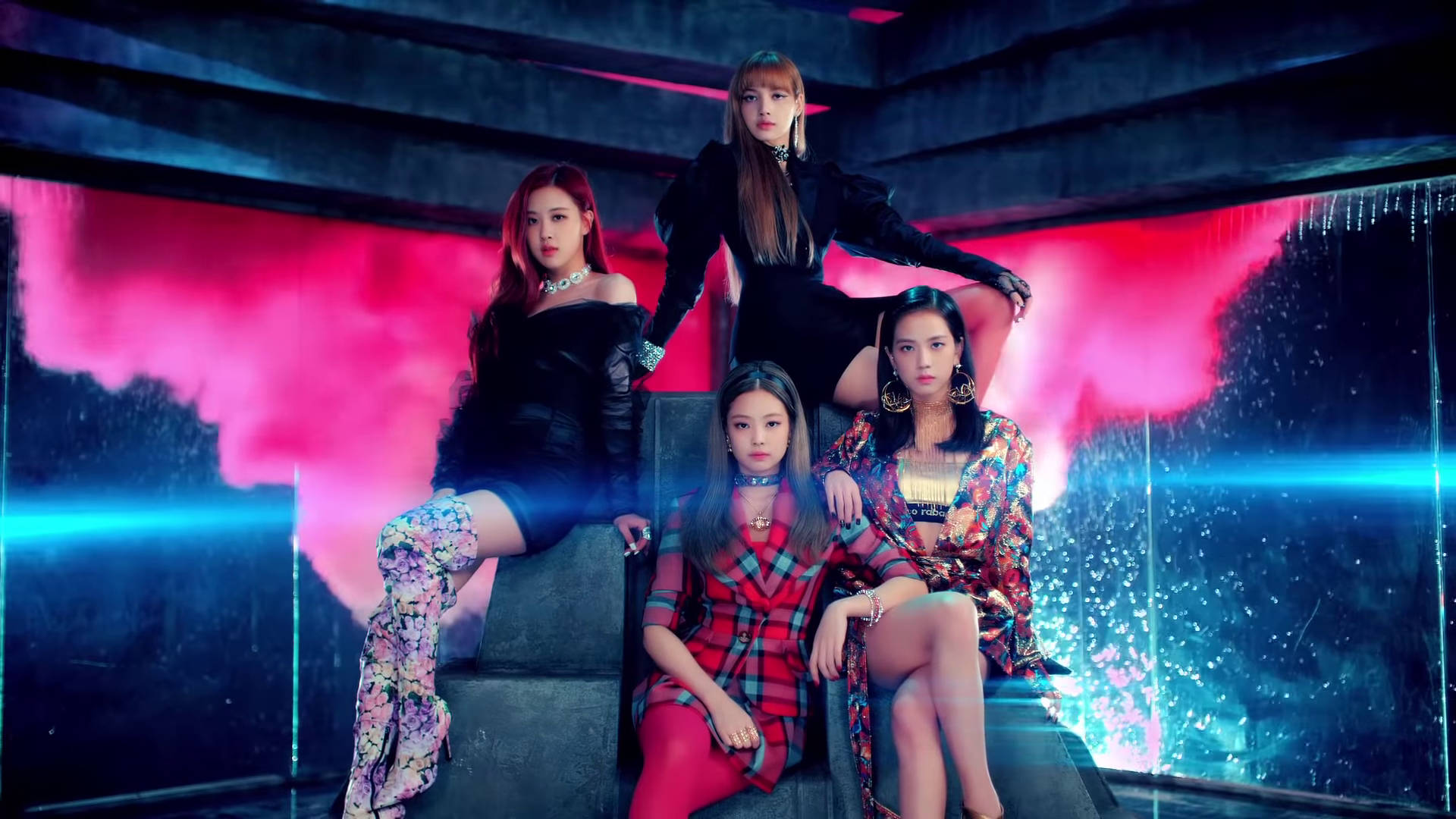קליפ DDU-DU DDU-DU עם חברות בלאקפינק יושבות כמו מלכות טפט — בלאקפינק טפט