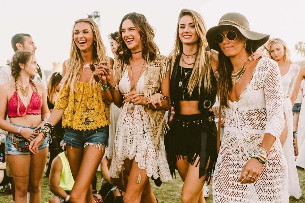 חבקו את הרוח הבוהמיינית שלכם עם יופיו של הטבע טפט