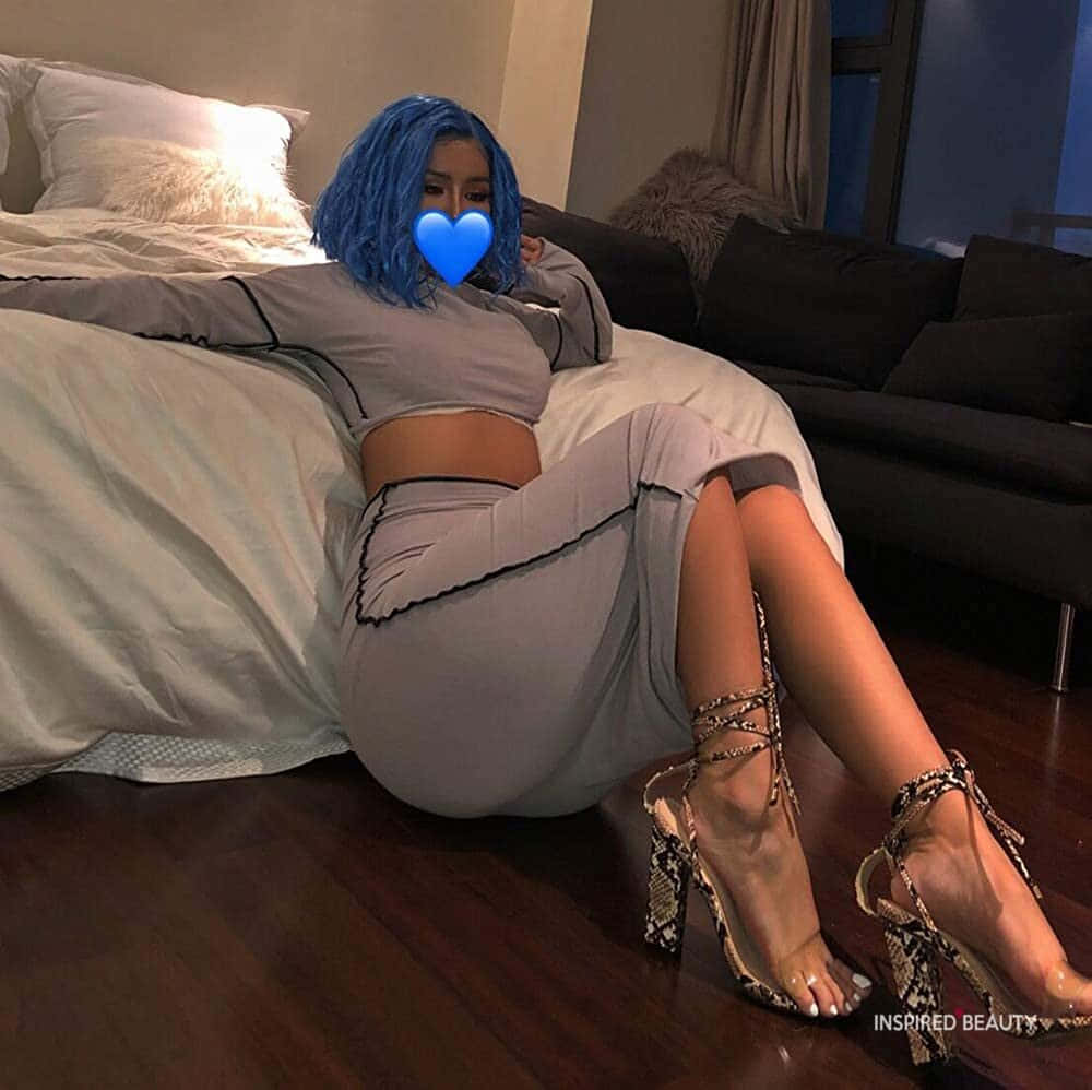 חבקי את הביטחון שלך והיי באדי! טפט