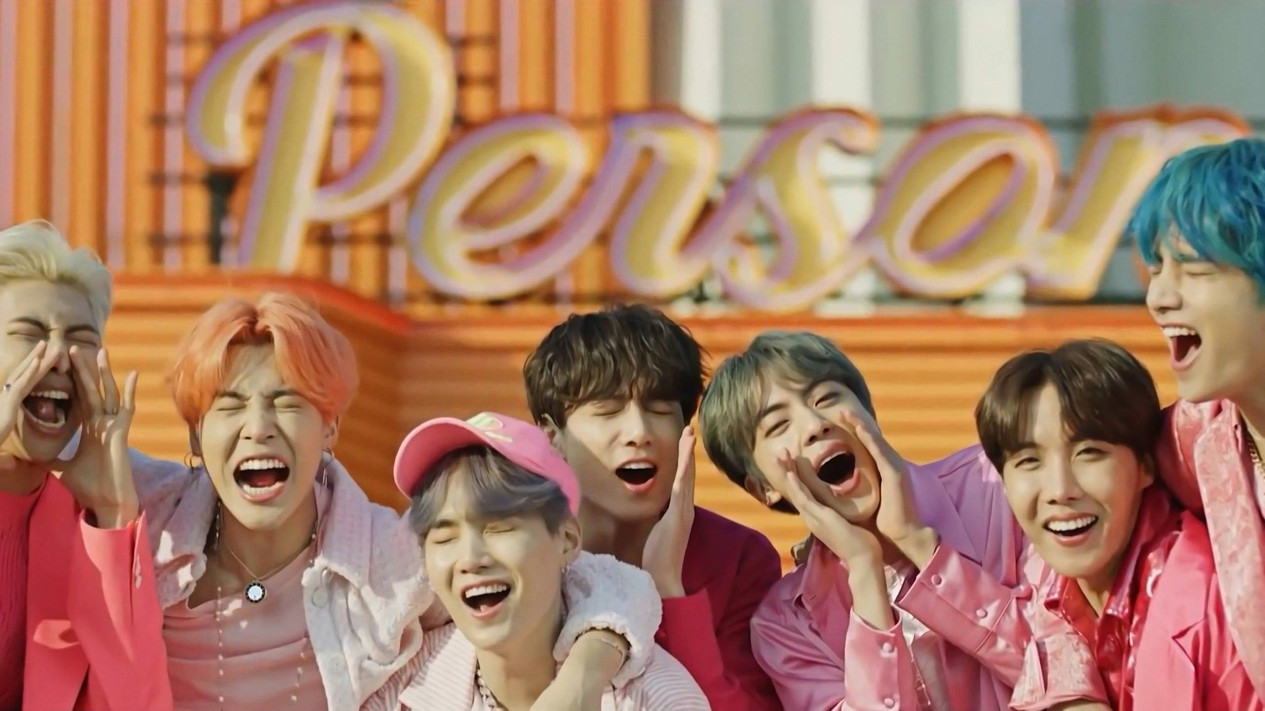 רקע שולחן עבודה של BTS - Boy With Luv טפט