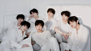 חברי BTS בשולחן העבודה בלבן — BTS למחשב שולחני טפט