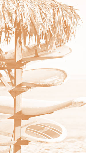 מתלה גלישה באסתטיקת קרם