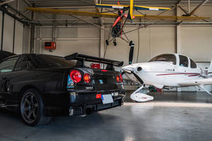 ניסאן סקייליין GTR R34 בהאנגר